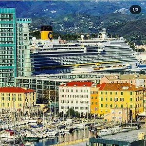 Apartment Casa Del Porto, Savona