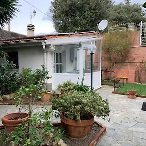 Apartment Dependance Di Rosa Maria, Savona